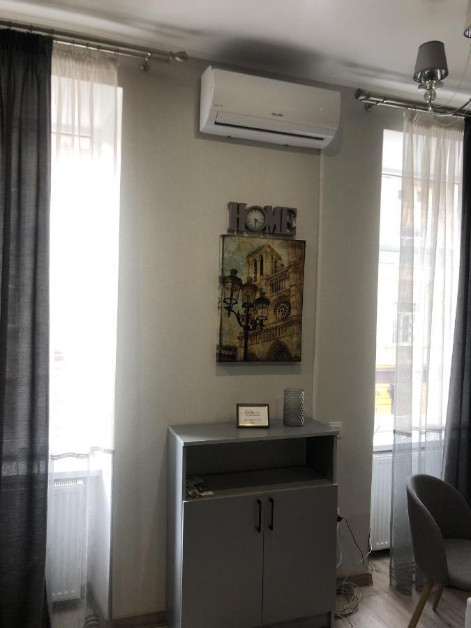 Ferienwohnung Luxury Flat In Downtown Lemberg Exterior foto