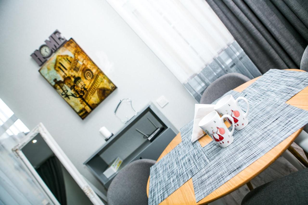 Ferienwohnung Luxury Flat In Downtown Lemberg Exterior foto